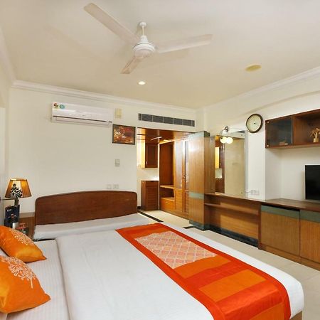Oyo 1081 Hotel Sindhu International Tirupati Eksteriør bilde