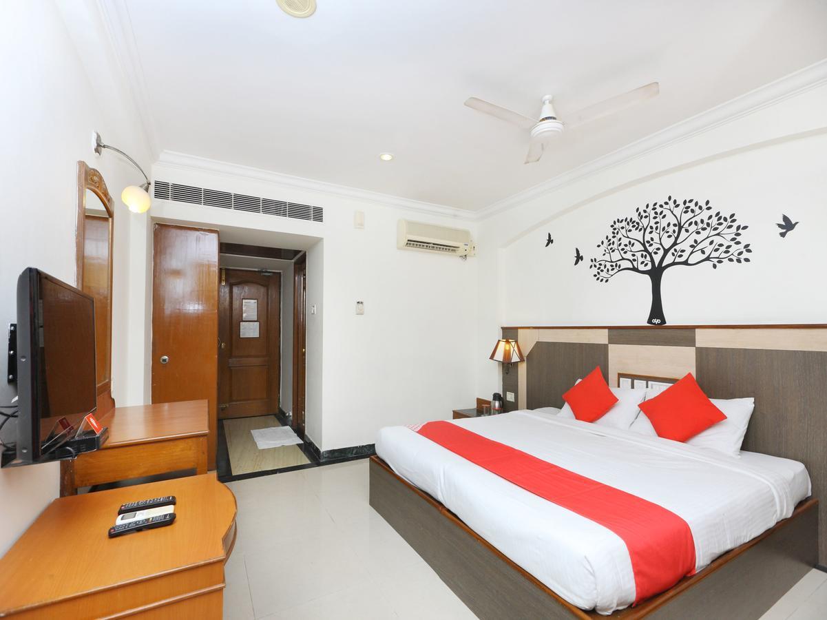 Oyo 1081 Hotel Sindhu International Tirupati Eksteriør bilde