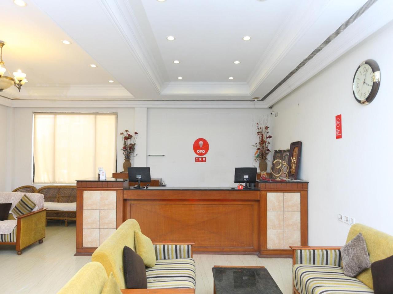 Oyo 1081 Hotel Sindhu International Tirupati Eksteriør bilde