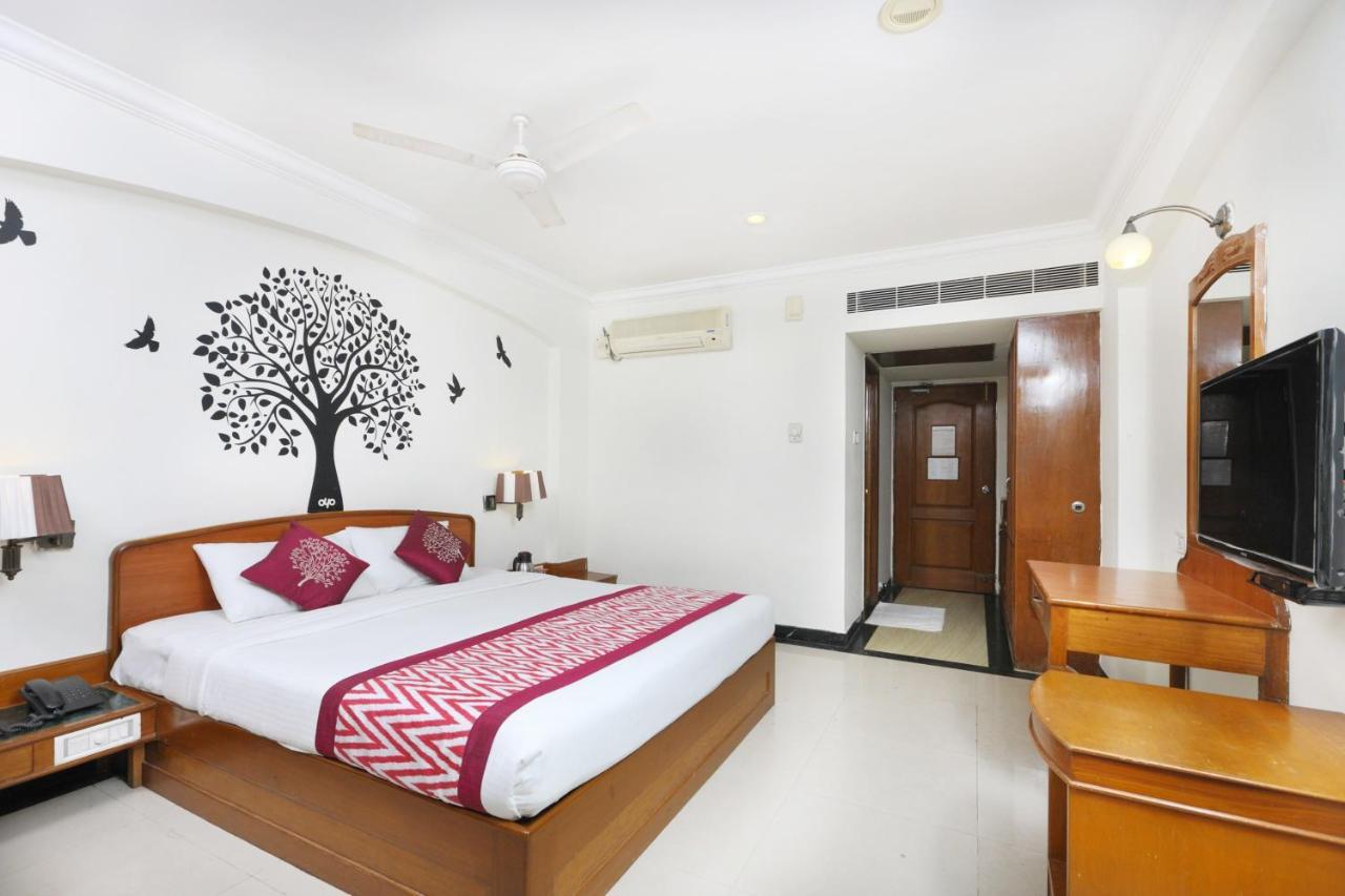 Oyo 1081 Hotel Sindhu International Tirupati Eksteriør bilde