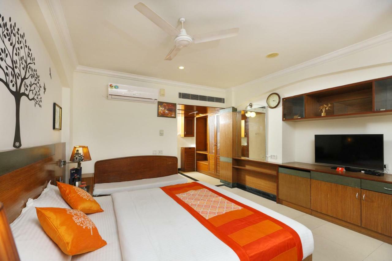 Oyo 1081 Hotel Sindhu International Tirupati Eksteriør bilde